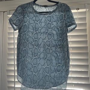 EUC Acrobat 100% Silk Snakeskin Blouse Size XS